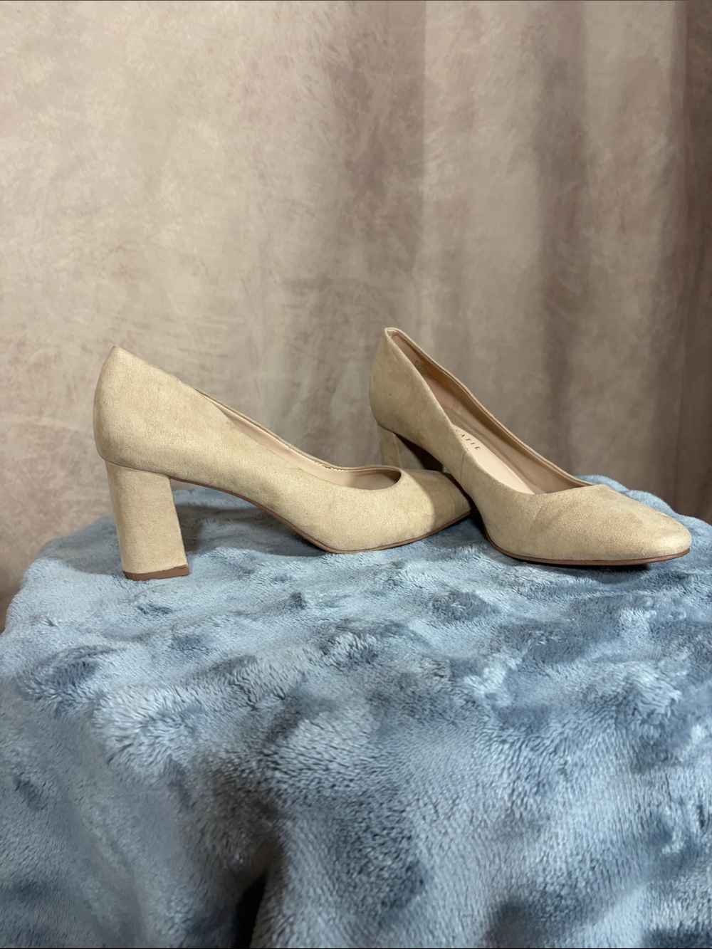Kelly & Kate Classic Beige Block Heel Pumps - Women 7.5W